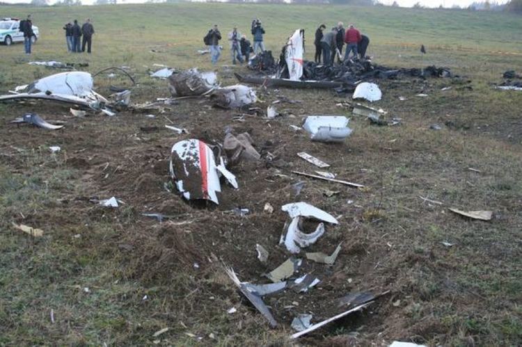 Diamond DA42 Twin Star crash — near Pociūnai Airport, Prienai, 2006-10-21