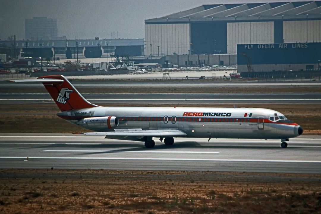 230 - Aeroméxico