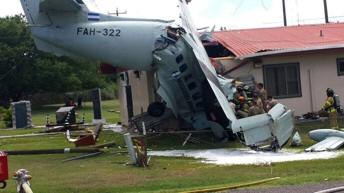 FAH-322 - Fuerza Aérea Hondureña