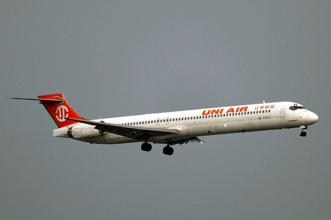 B-17912 - Uni Air