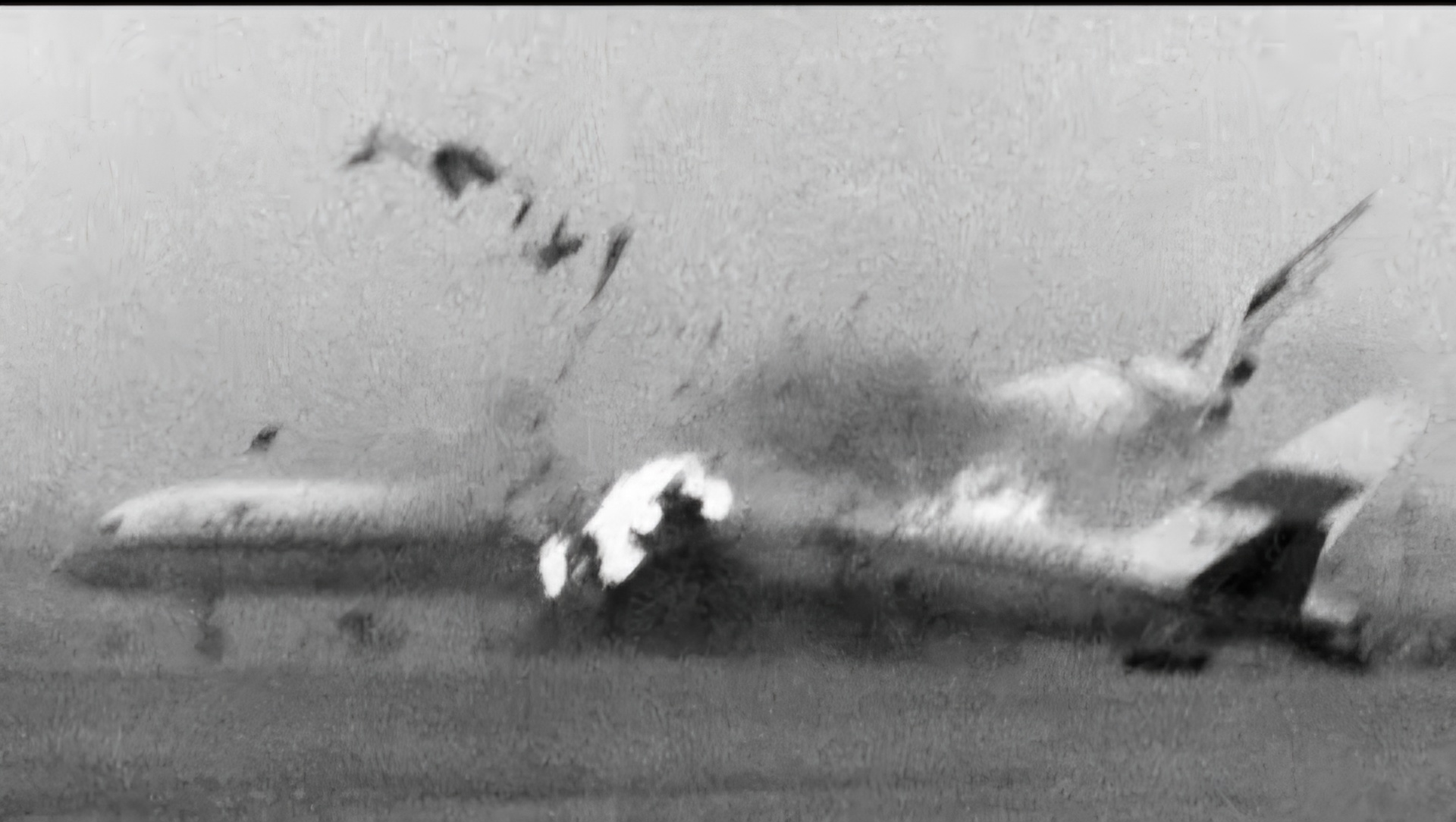 China Southwest Airlines · B-2402 accident — Guangzhou-Baiyun Airport (CAN), 1990-10-02 — photo 2