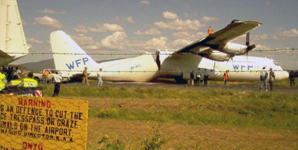 C-GIXZ - Relief Air Transport, lsf Air Manitoba