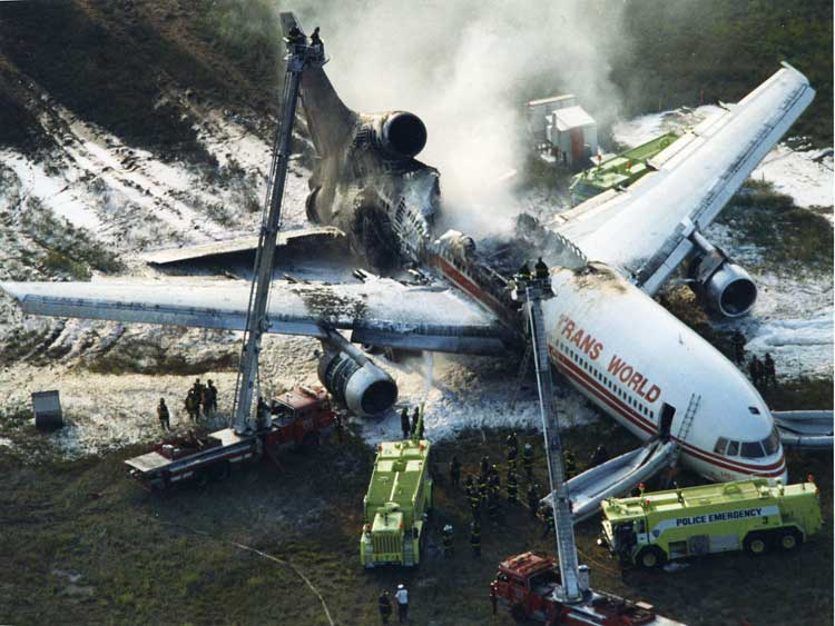 Trans World Airlines - TWA 843 accident — New York-John F. Kennedy International Airport, NY (JFK), 1992-07-30 — photo 2