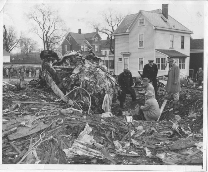 Miami Airline, lsf United States Air Force - USAF · N1678M accident — 4 km WSW of Newark International Airport, NJ (EWR), 1951-12-16 — photo 2