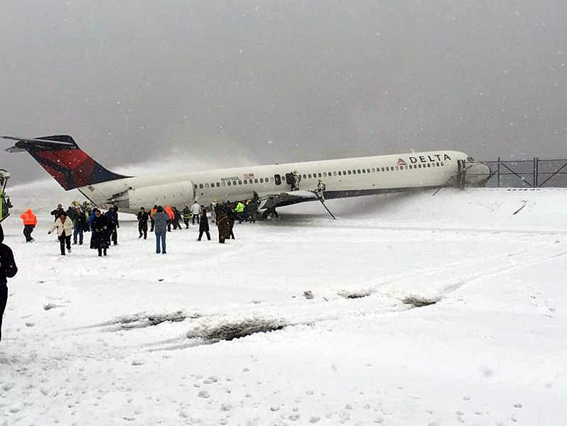 USAir 405 accident — New York-La Guardia Airport, NY (LGA), 1992-03-22 — photo 2