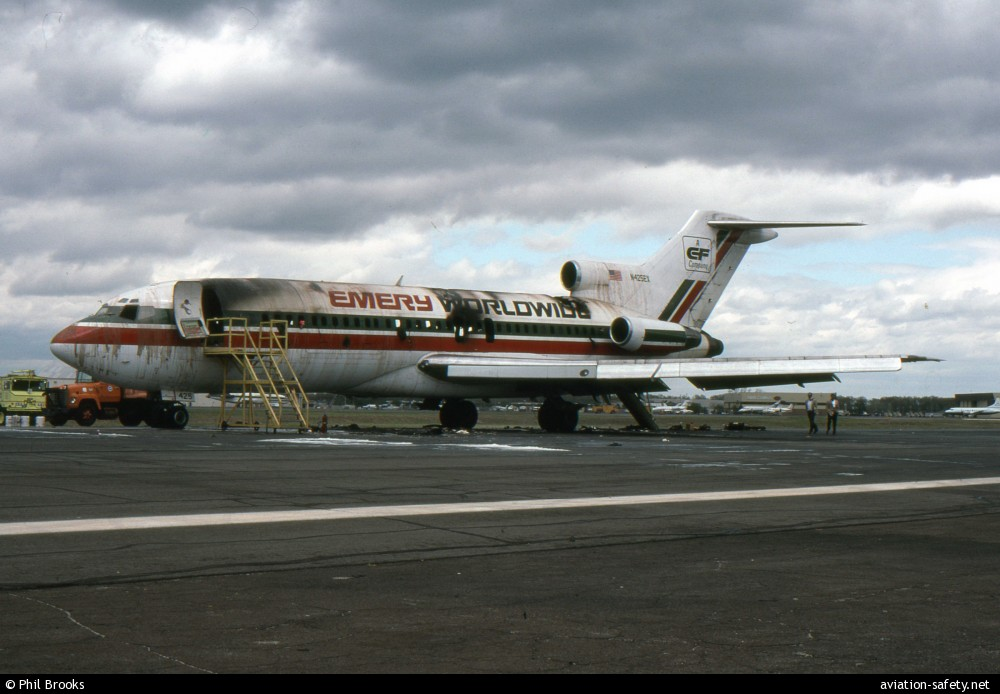 N425EX - Ryan Airlines
