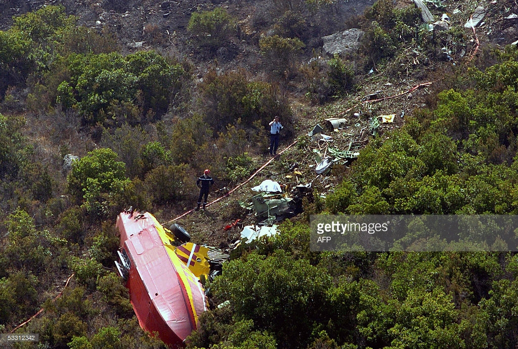 Canadair CL-215-6B11 (CL-415) crash — 1,5 km from Calvi, 2005-08-01