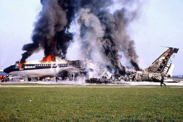 British European Airways - BEA · G-APEE accident — London Airport (LHR), 1965-10-27 — photo 3