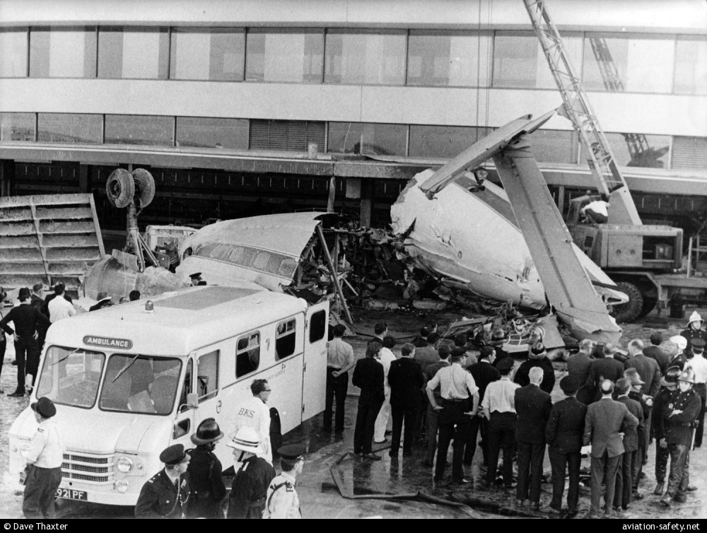 British European Airways - BEA · G-APEE accident — London Airport (LHR), 1965-10-27 — photo 2