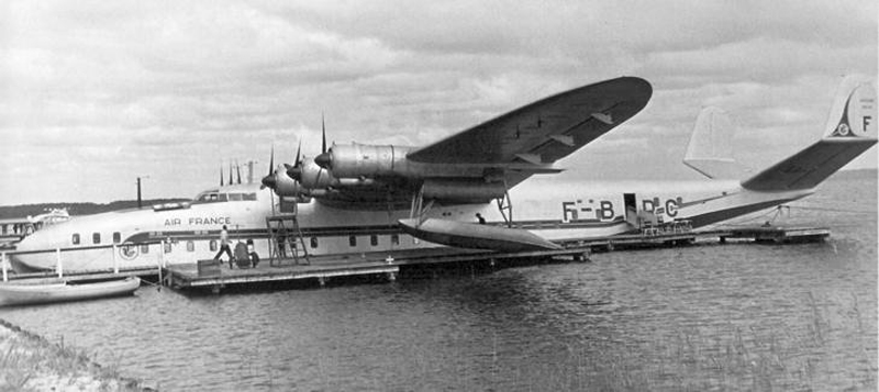 KN238 - Royal Air Force - RAF