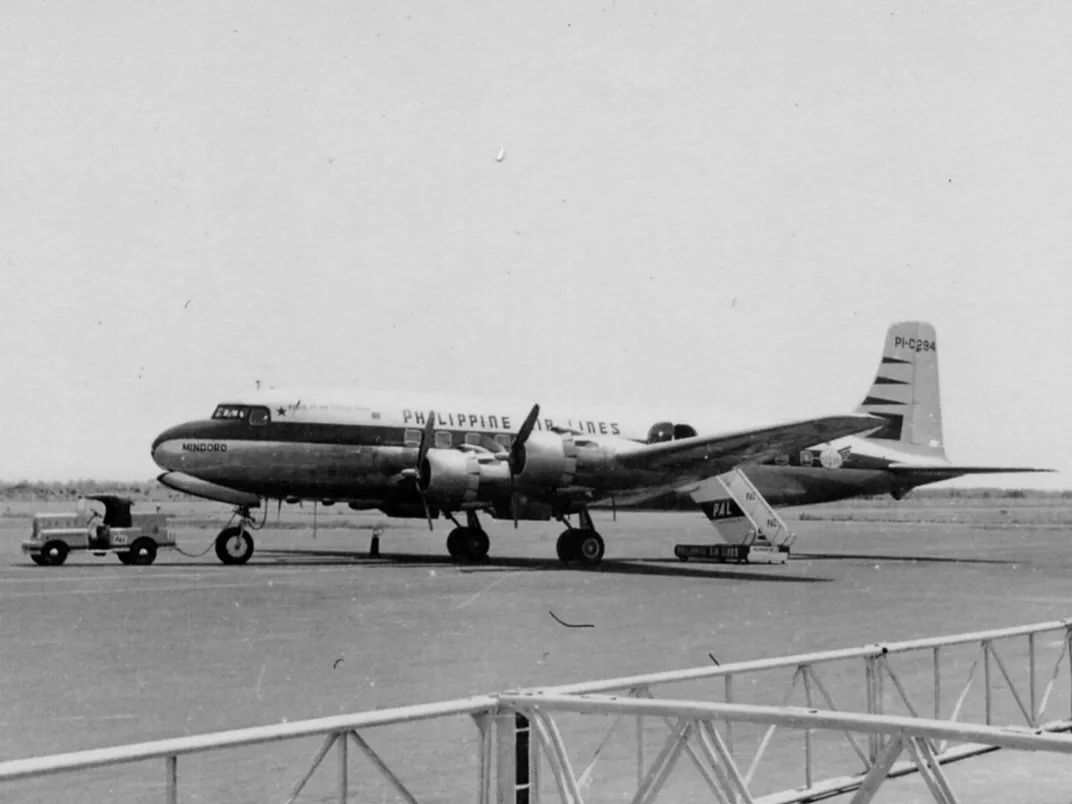 PI-C294 - Philippine Air Lines