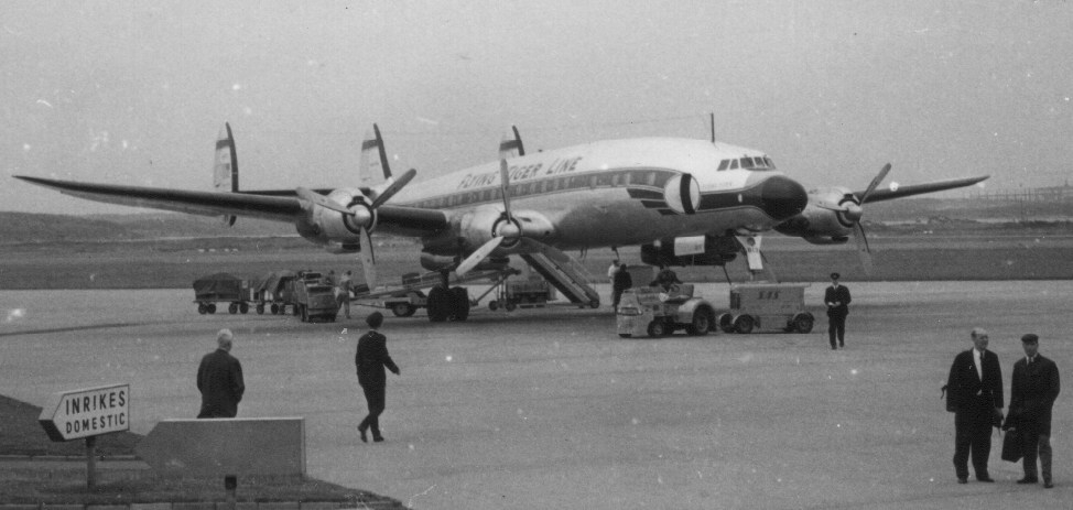 N6923C - Flying Tiger Line