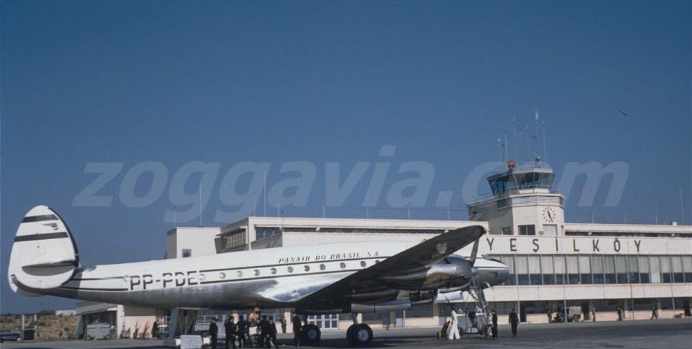 N6913C - Flying Tiger Line
