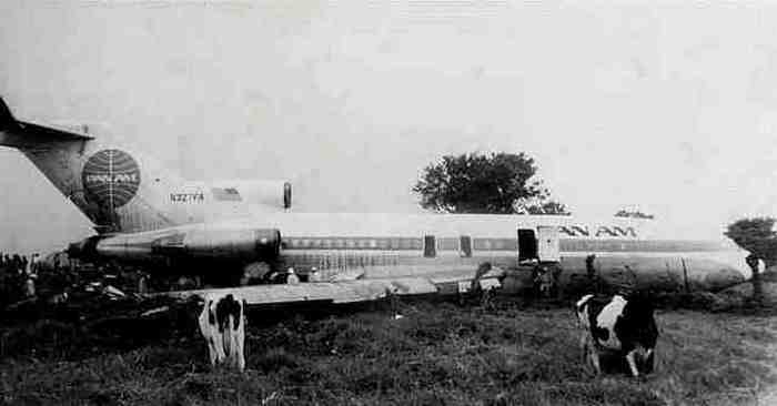 N327PA - Pan American World Airways (Pan Am)