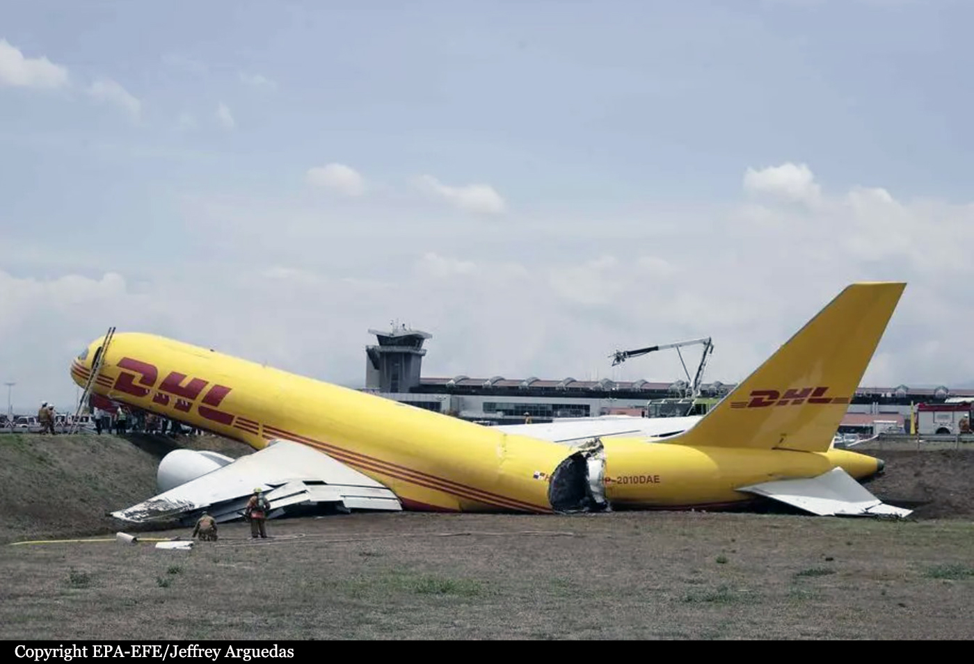 7216 - DHL Aero Expreso