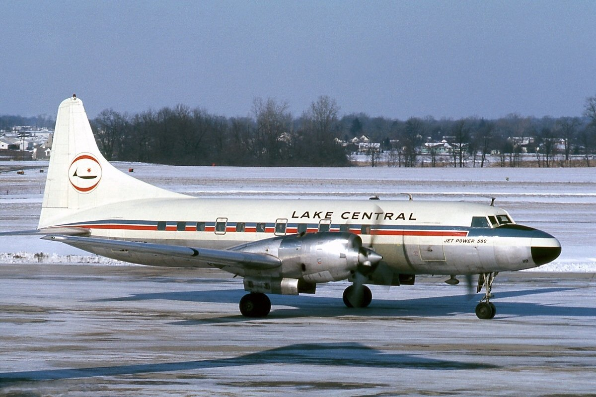 527 - Lake Central Airlines