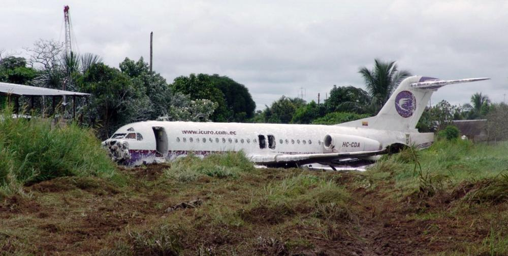 Fokker F-28 Fellowship 4000 crash — Coca Airport (OCC), 2005-04-07