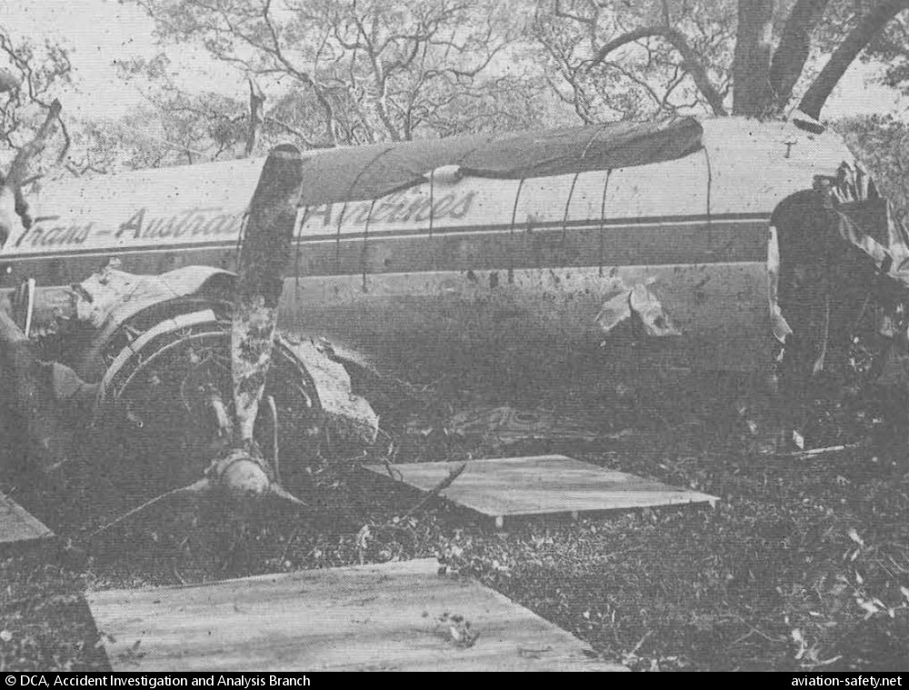 1902 - Trans Australia Airlines - TAA